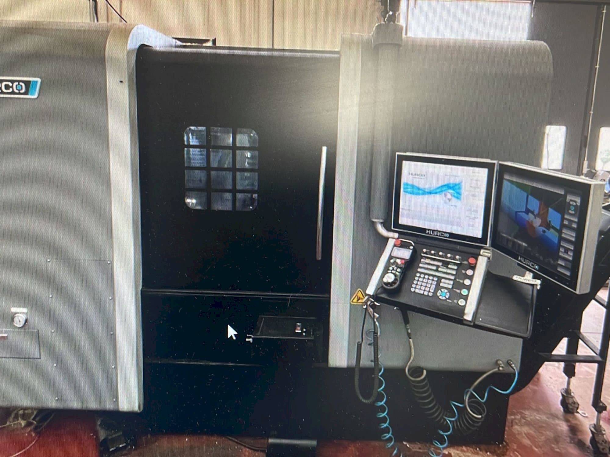 Makine Hurco TMX8MYSi - Önden görünüm