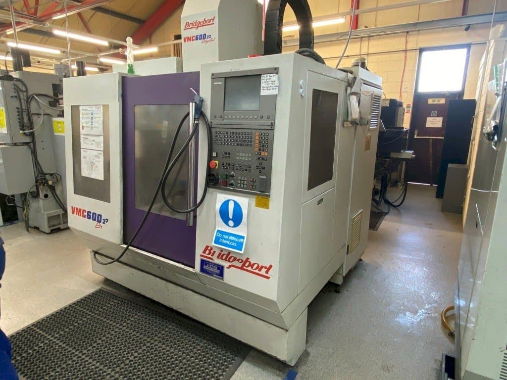 Makine Bridgeport VMC 600/22 Digital - Önden görünüm