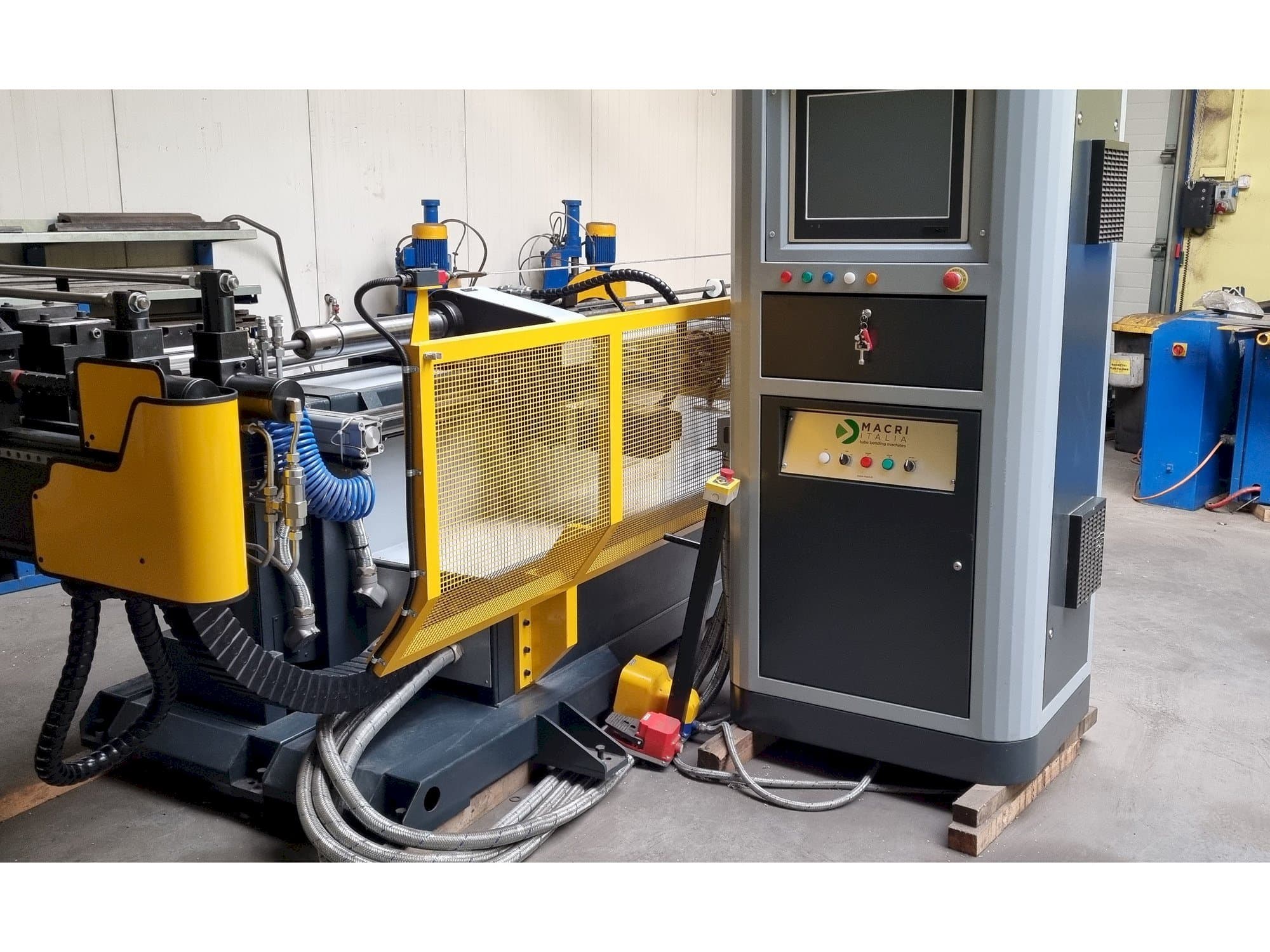 Makine MACRI ITALIA PROVAR 6-45 U-D - Önden görünüm