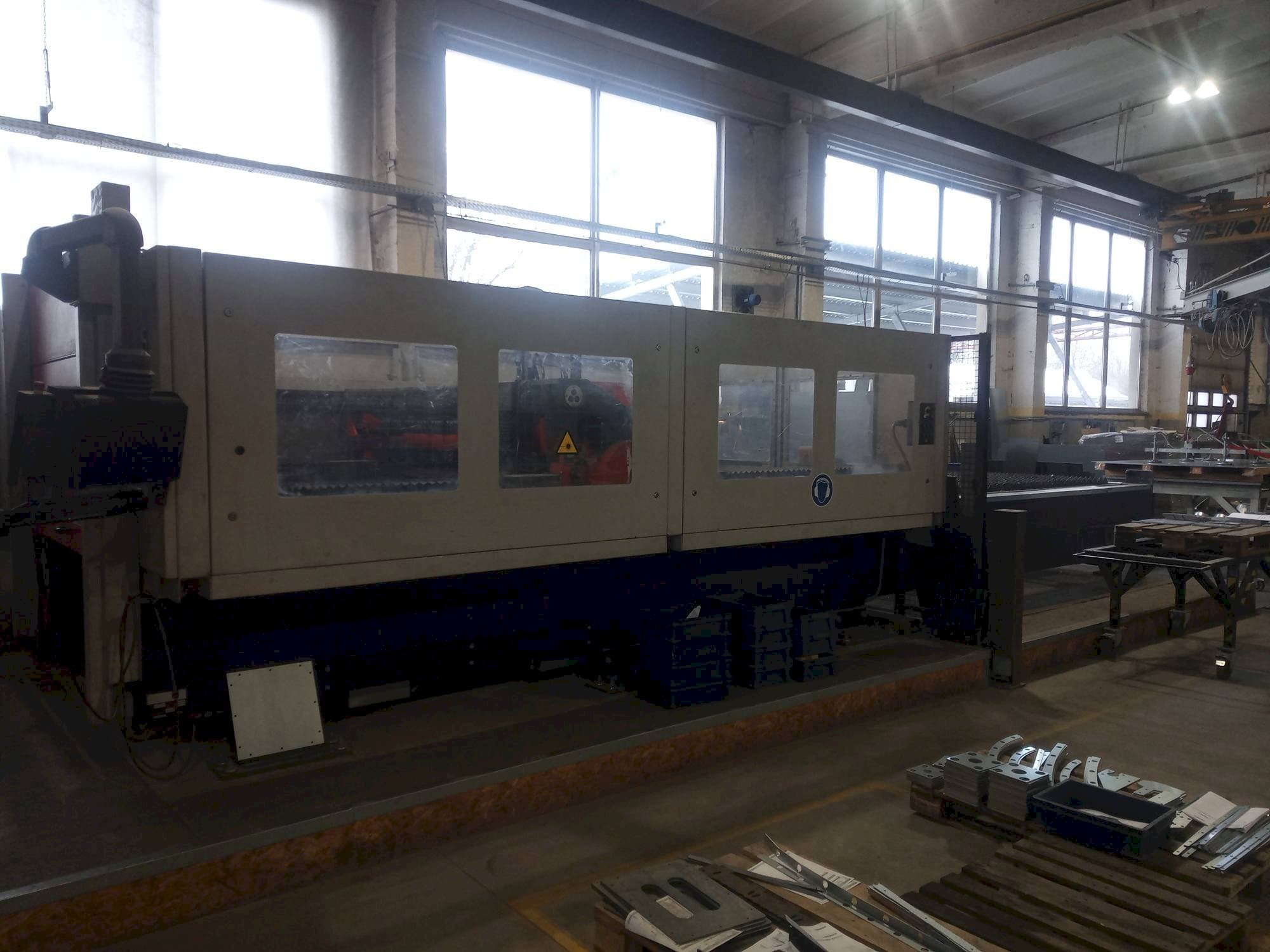 Makine Bystronic Bysprint 3015 - Önden görünüm