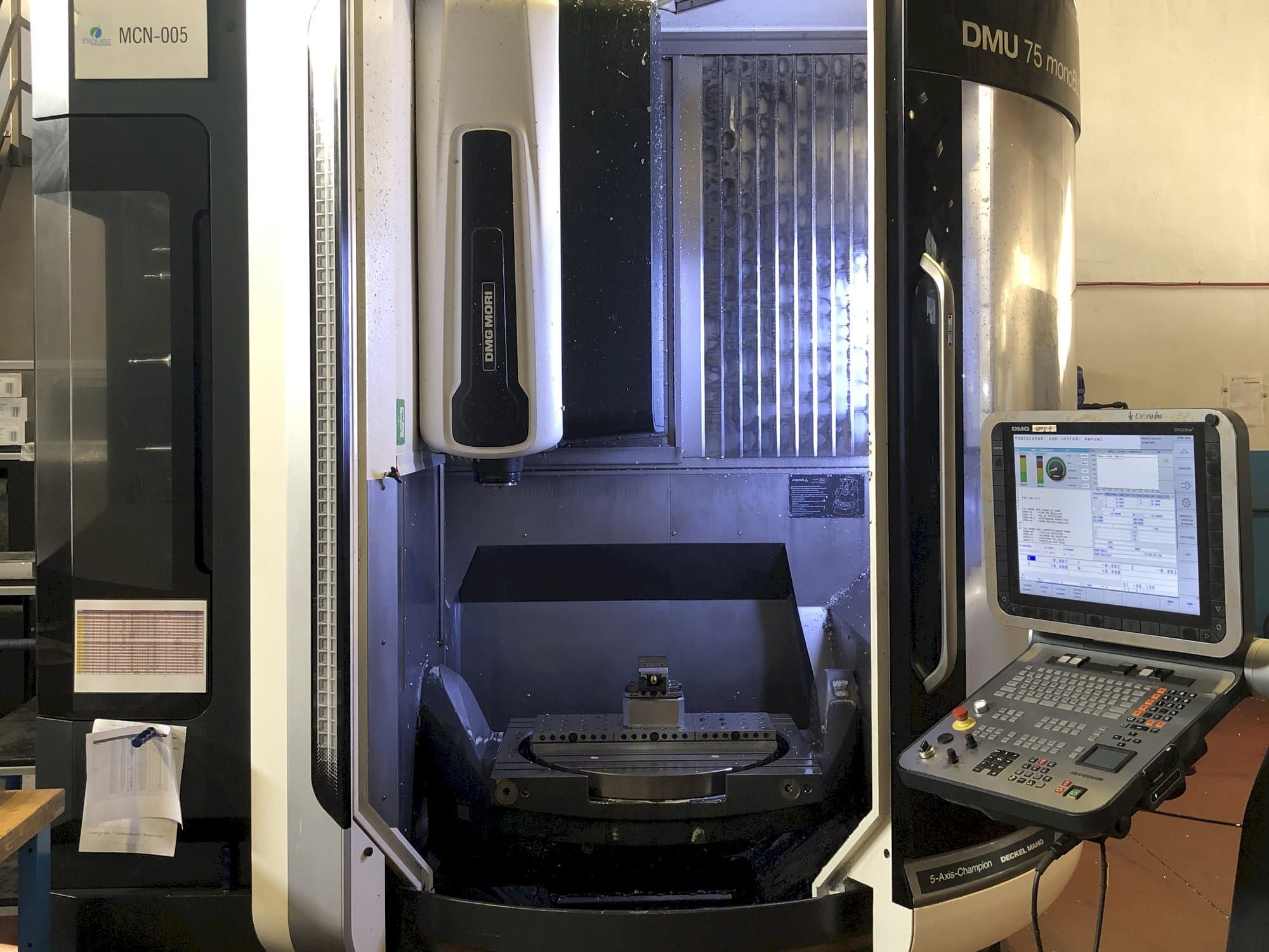 Makine DMG MORI DMU 75 Monoblock - Önden görünüm