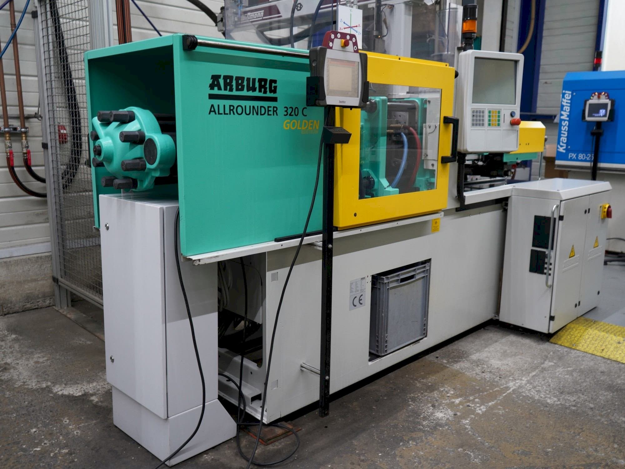 Makine Arburg 320C (500-170) - Önden görünüm