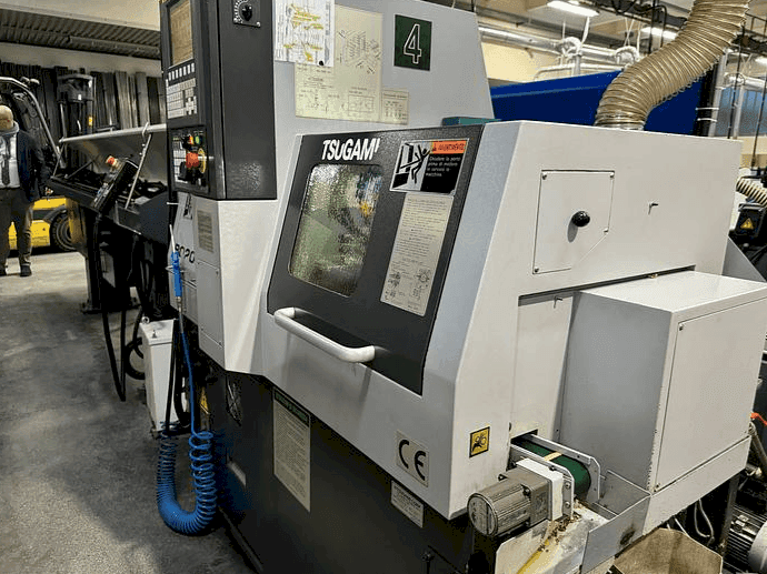 Makine TSUGAMI B0205E-II - Önden görünüm