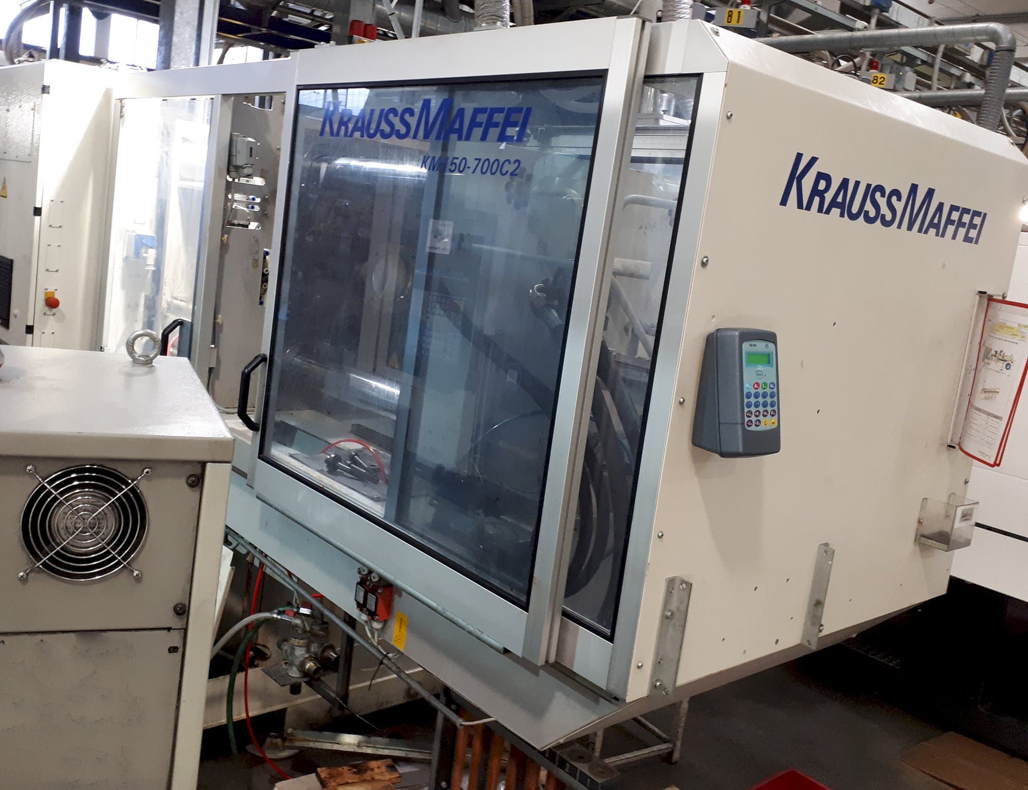 Makine Krauss Maffei - Sağdan görünüm C2 150-700