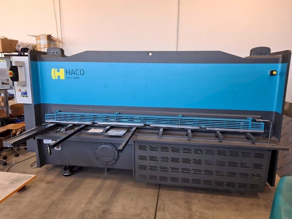 Makine  HACO HSLX 3006 - Önden görünüm
