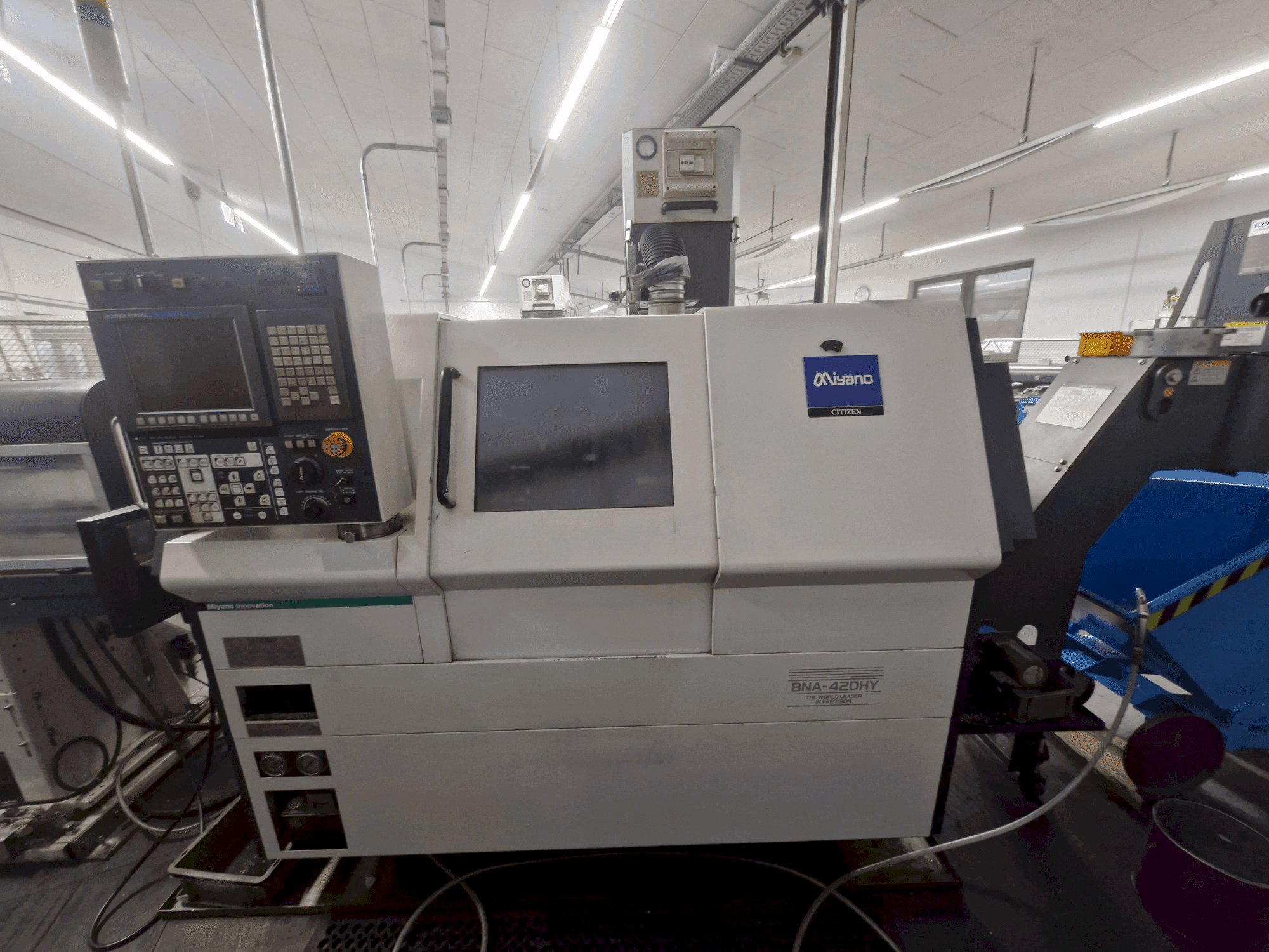 Makine Miyano BNA-42DHY - Önden görünüm