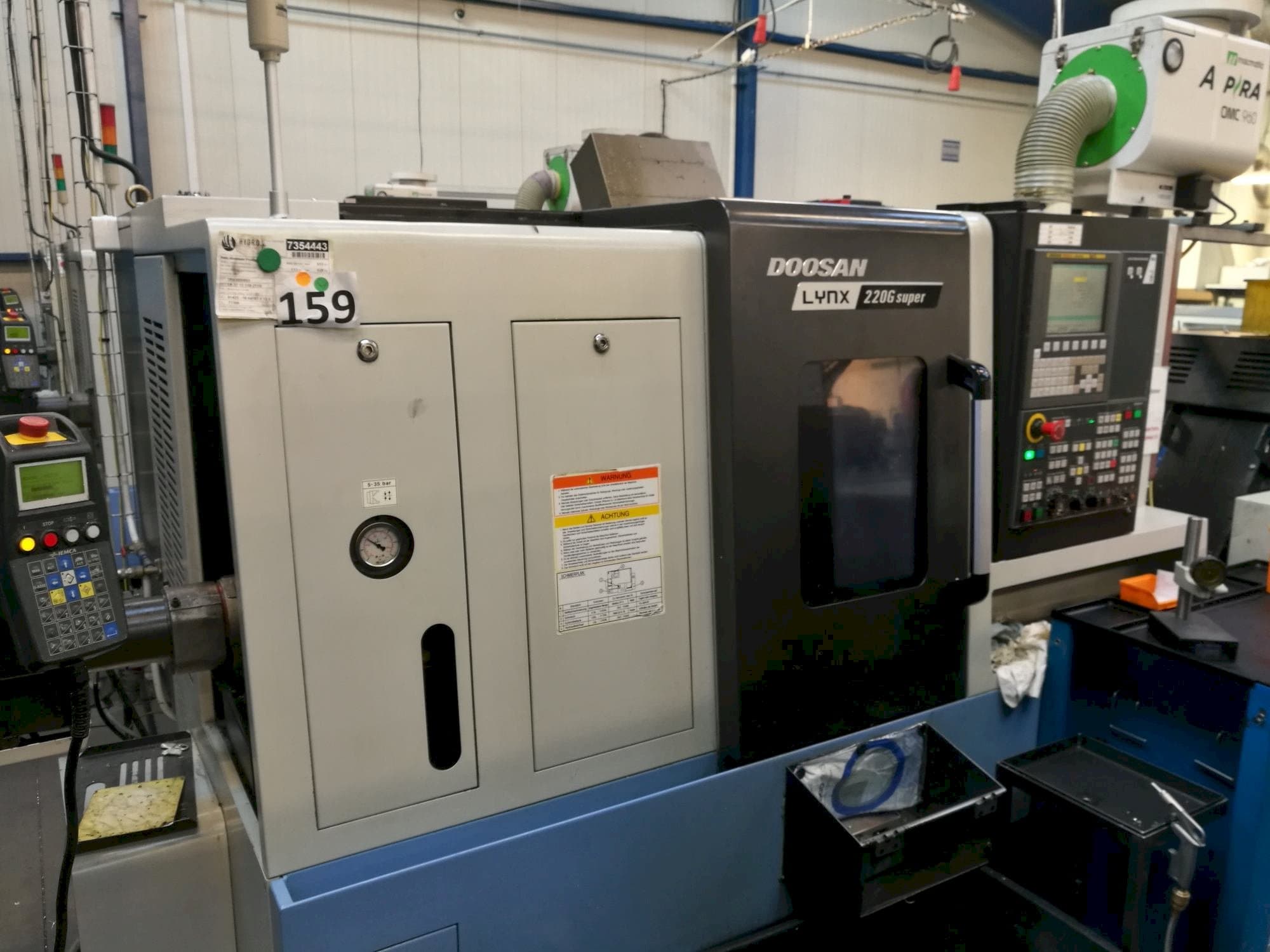 Makine  Doosan Lynx 220GA - Sol görünüm