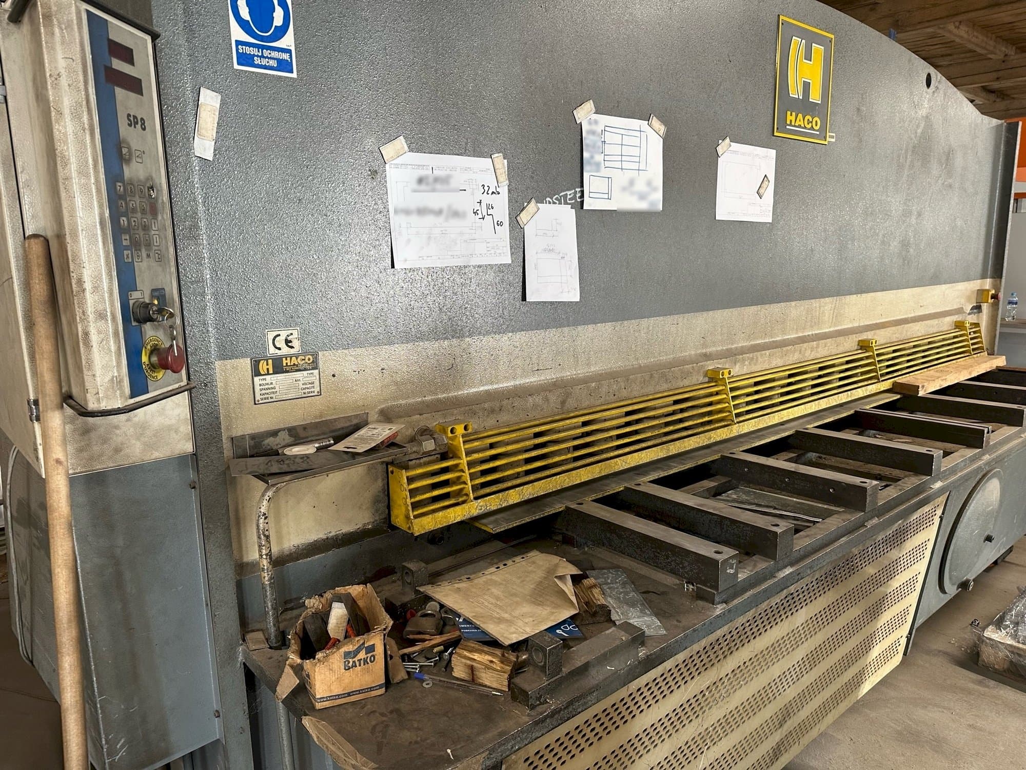 Makine HACO TS 3012 - Önden görünüm