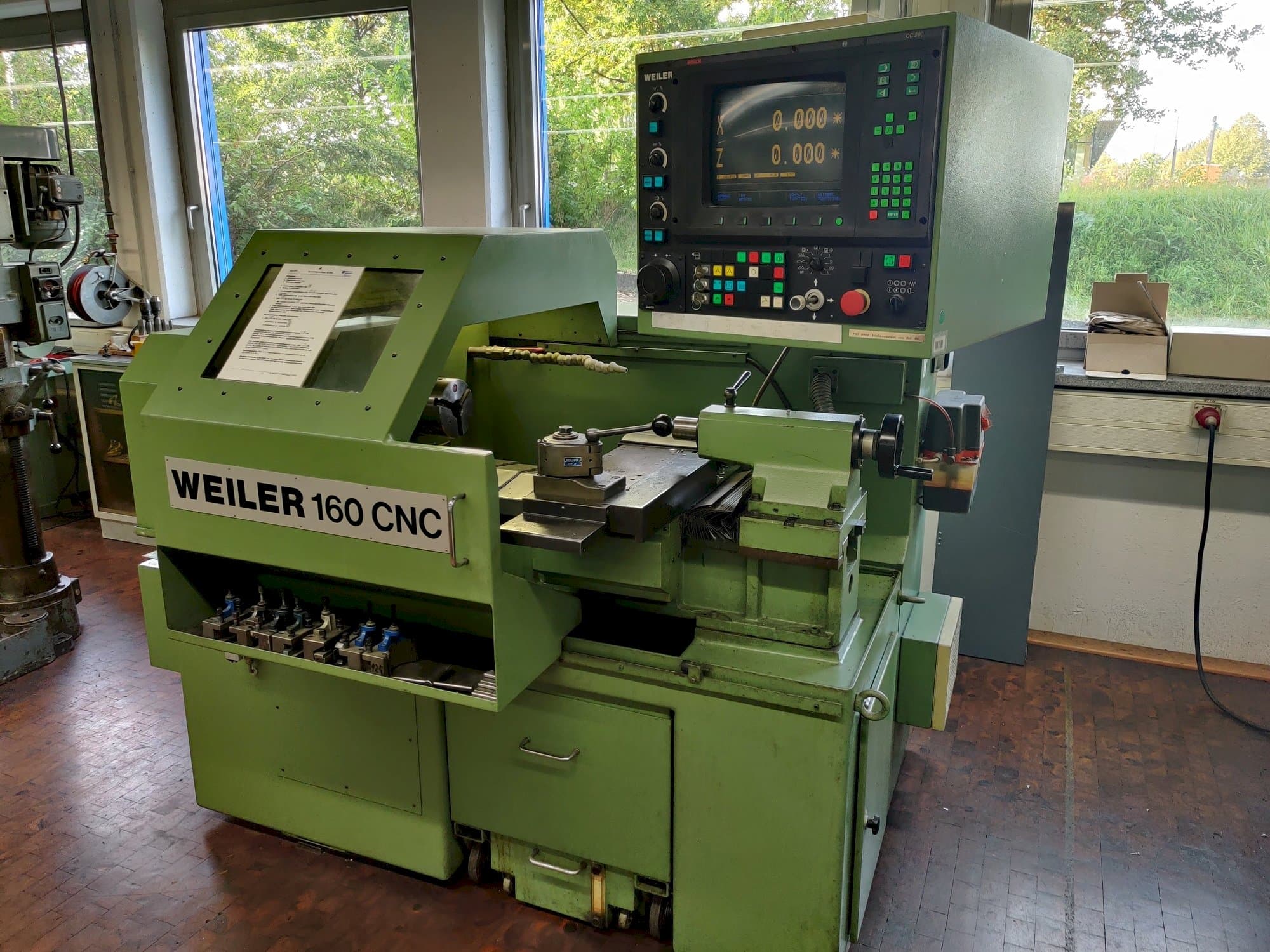 Makine Weiler 160 CNC - Önden görünüm