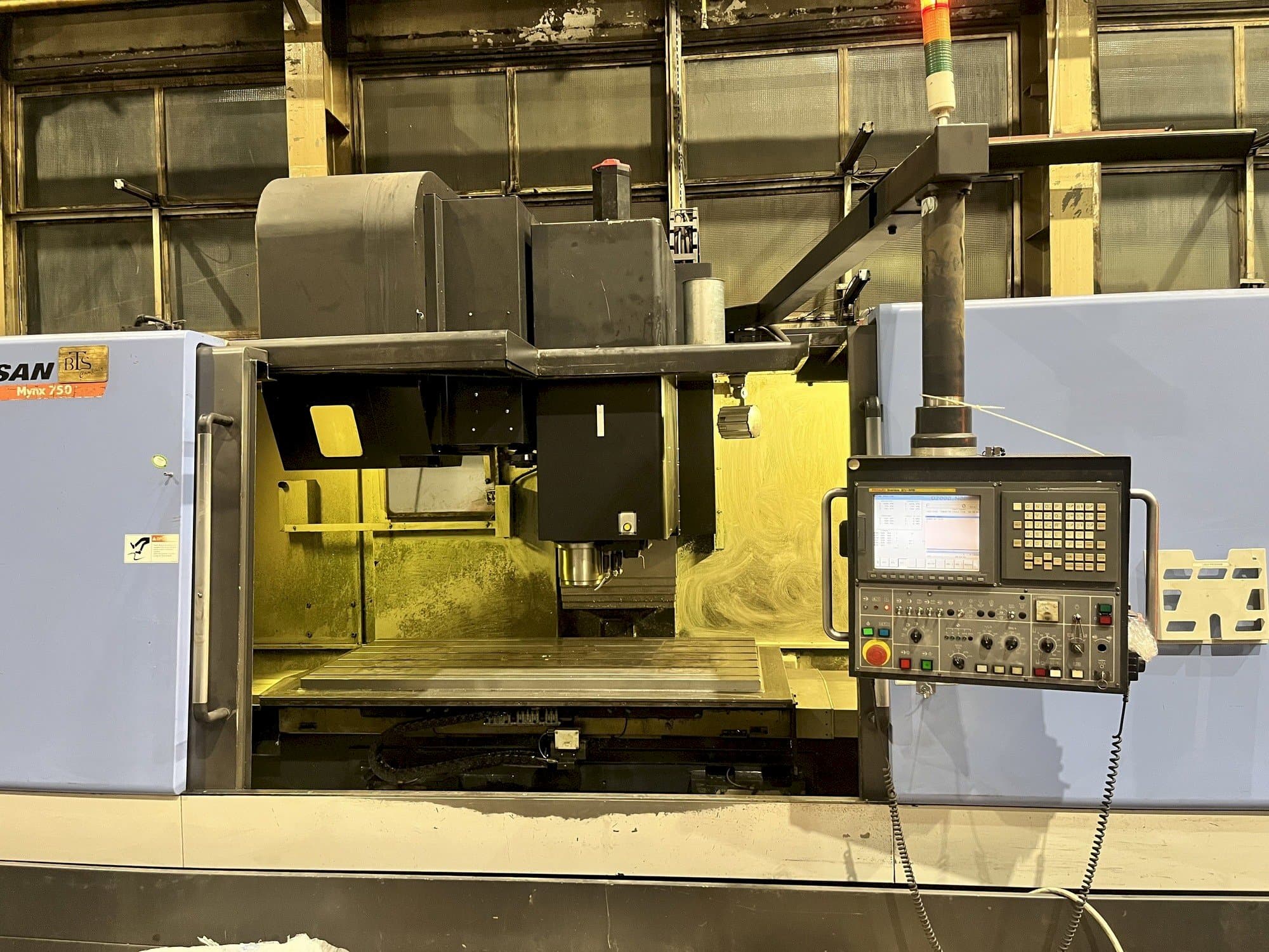 Makine Doosan MYNX 750 - Önden görünüm