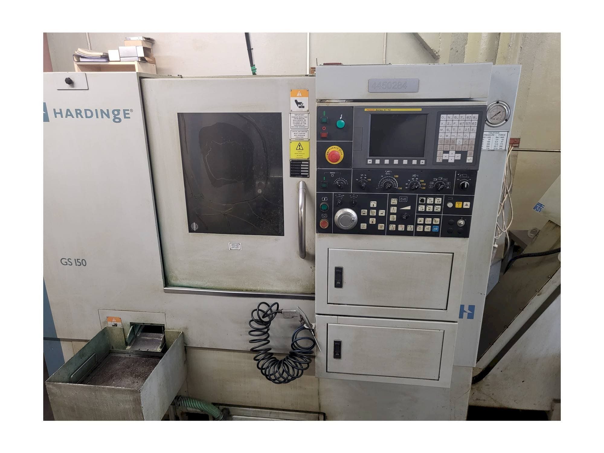 Makine HARDINGE GS-150 - Önden görünüm