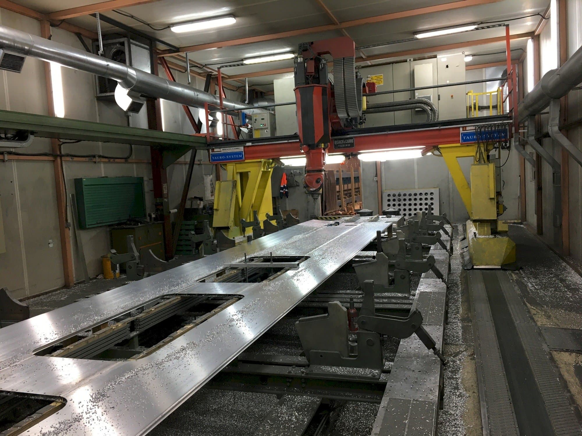 Makine Bisiach & Carru TJKP8/11/F - Önden görünüm