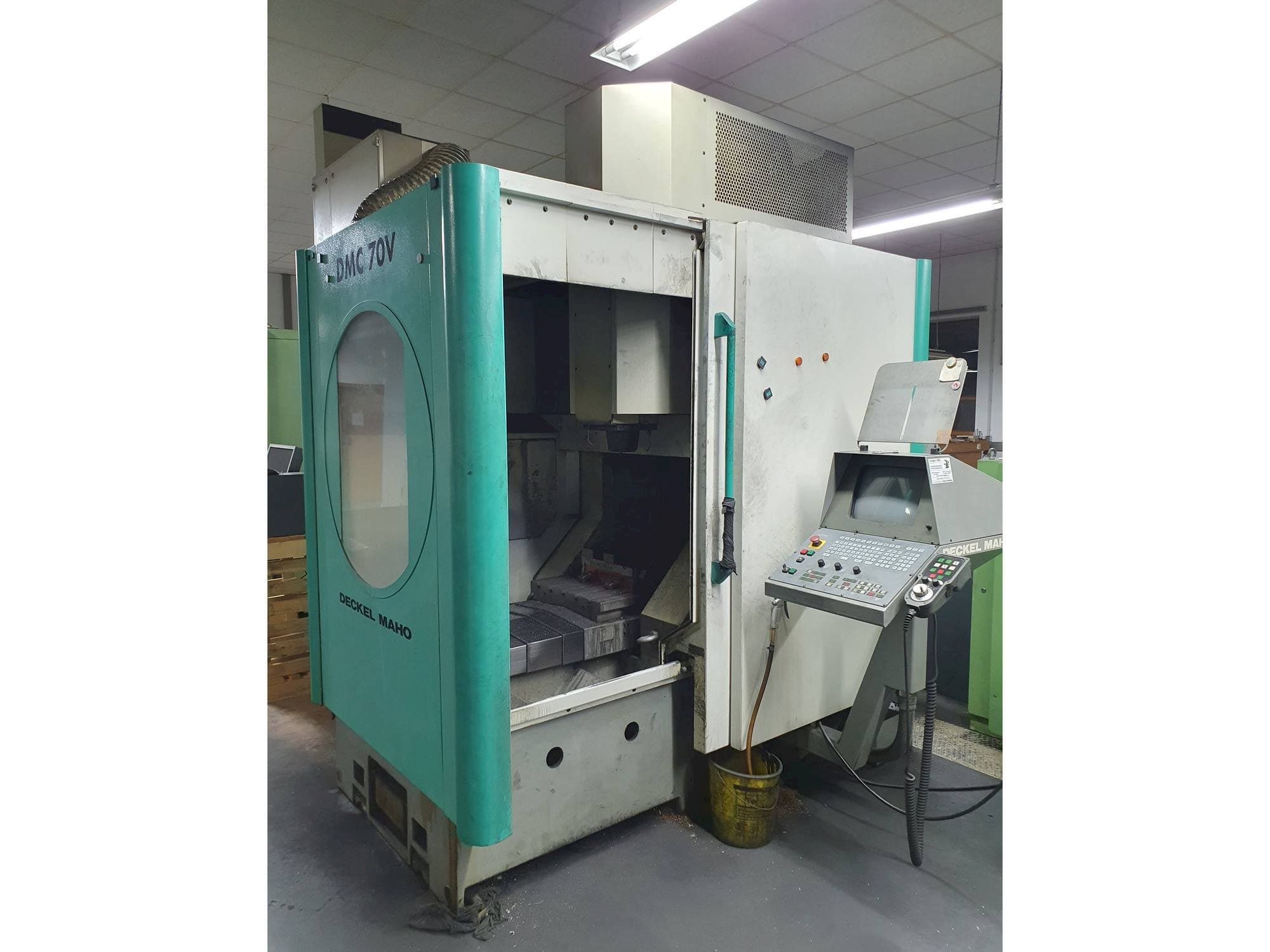 Makine DMG DMC 70 V - Önden görünüm