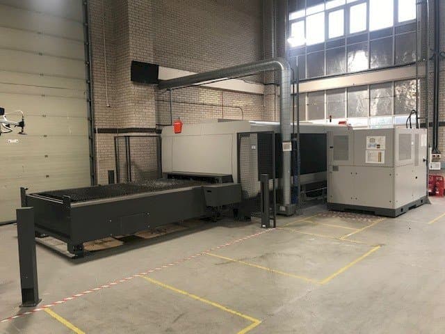 Makine  Bystronic BySprint Fiber 3015 - Önden görünüm