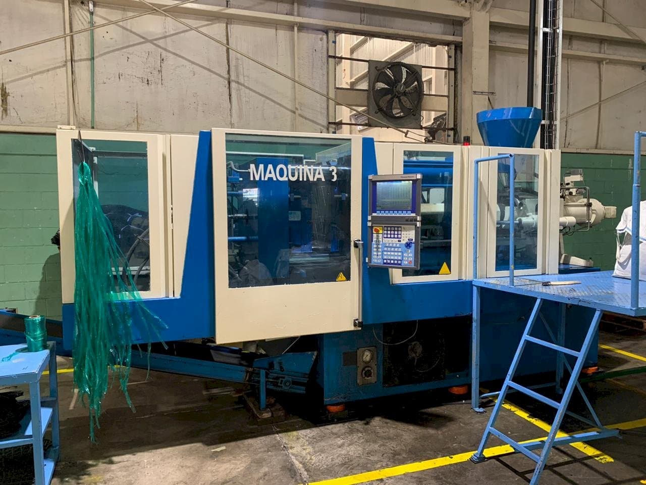 Makine Krauss Maffei 160/750 CX - Önden görünüm
