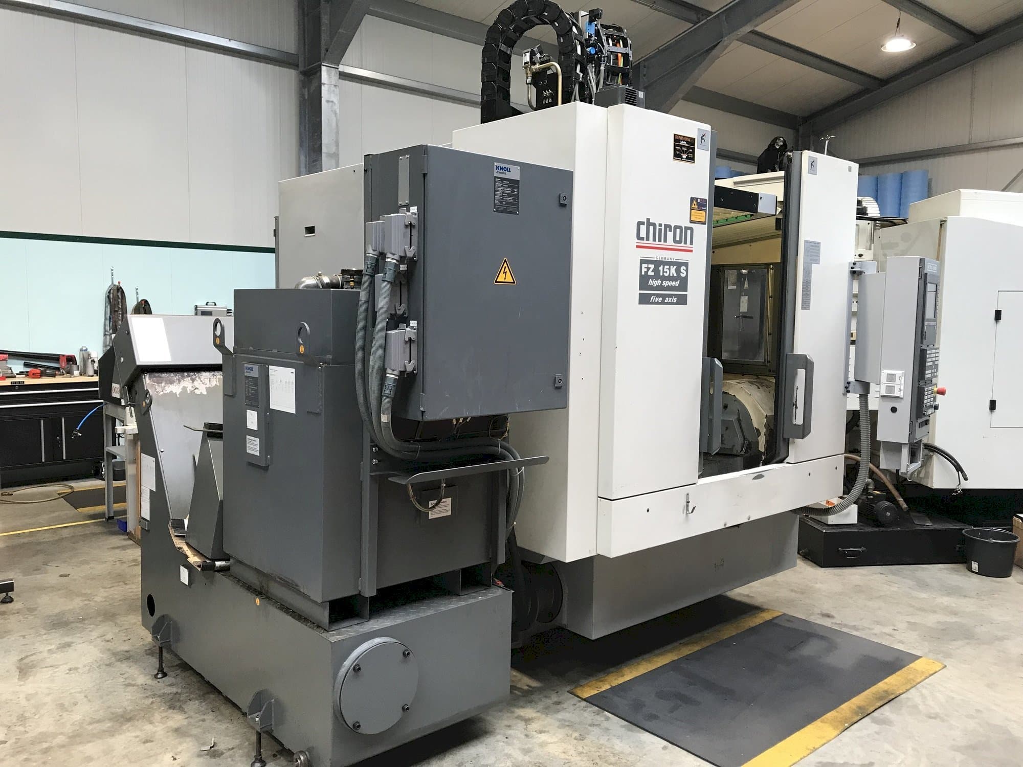 Makine CHIRON FZ15 KS - Önden görünüm