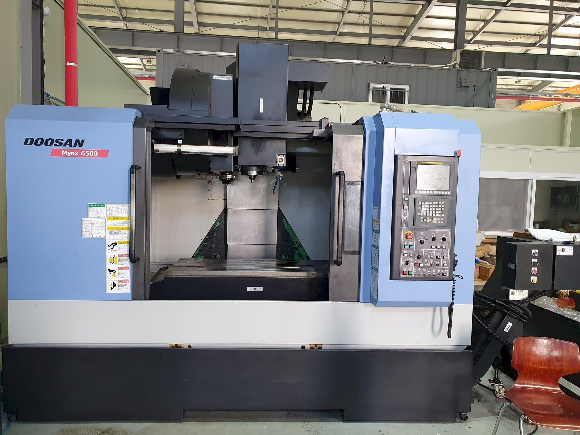 Makine  Doosan MYNX 6500 - Önden görünüm