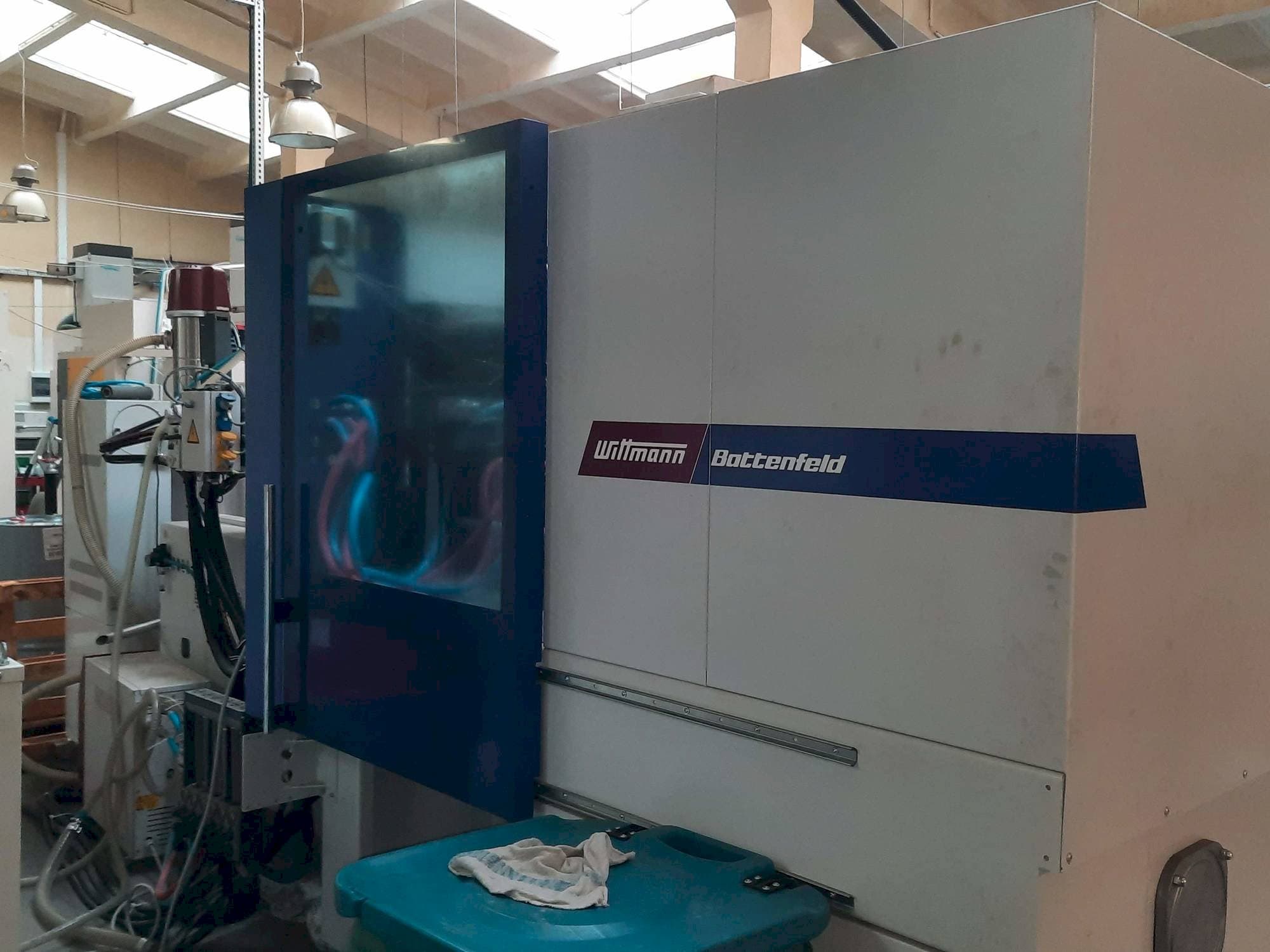 Makine  Battenfeld SmartPower 110/350 - Önden görünüm