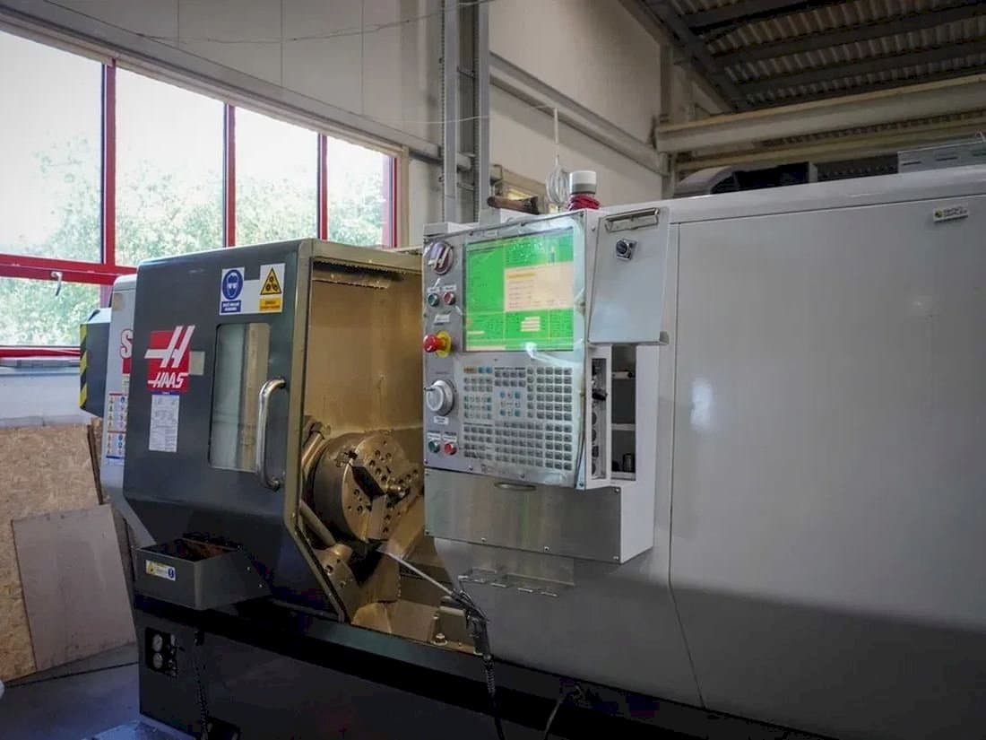 Makine HAAS ST-30 - Önden görünüm