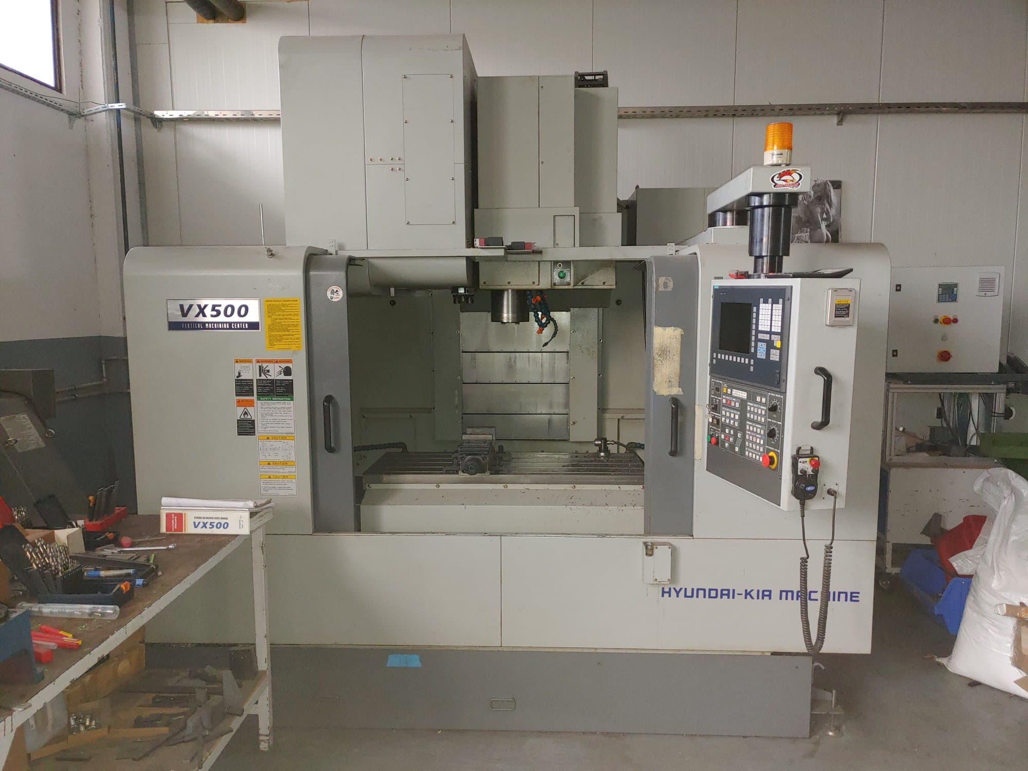 Makine Hyundai Kia VX 500 - Önden görünüm