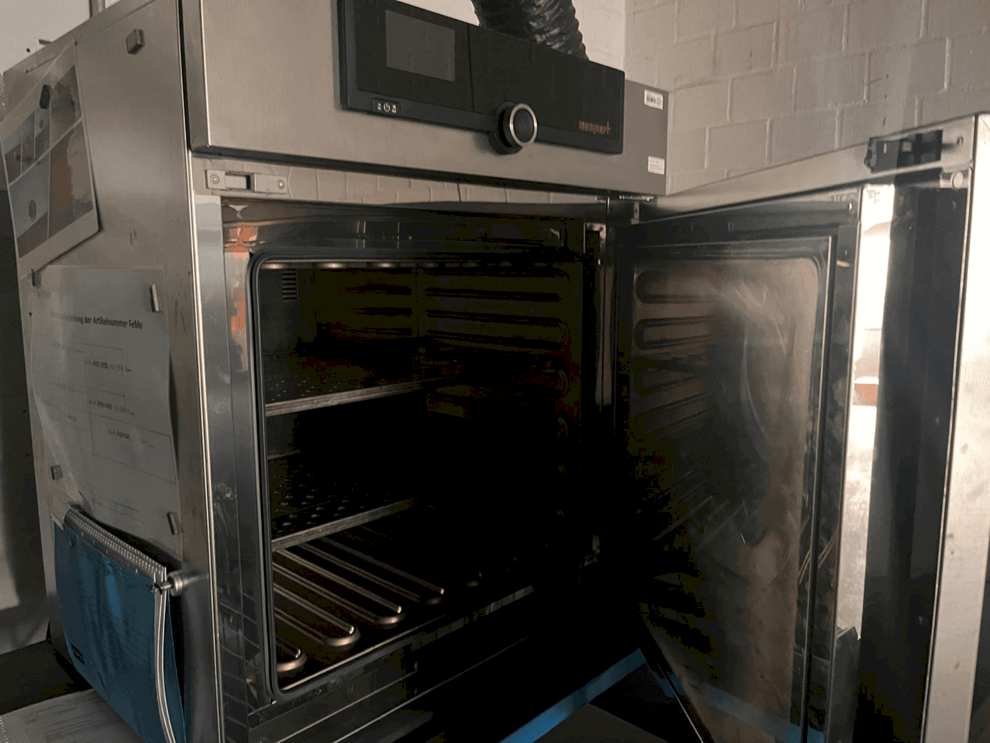 Makine  MEMMERT UN110 - Önden görünüm