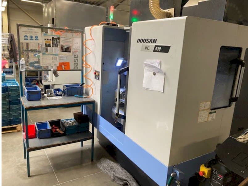 Makine Doosan VC 430 - Önden görünüm