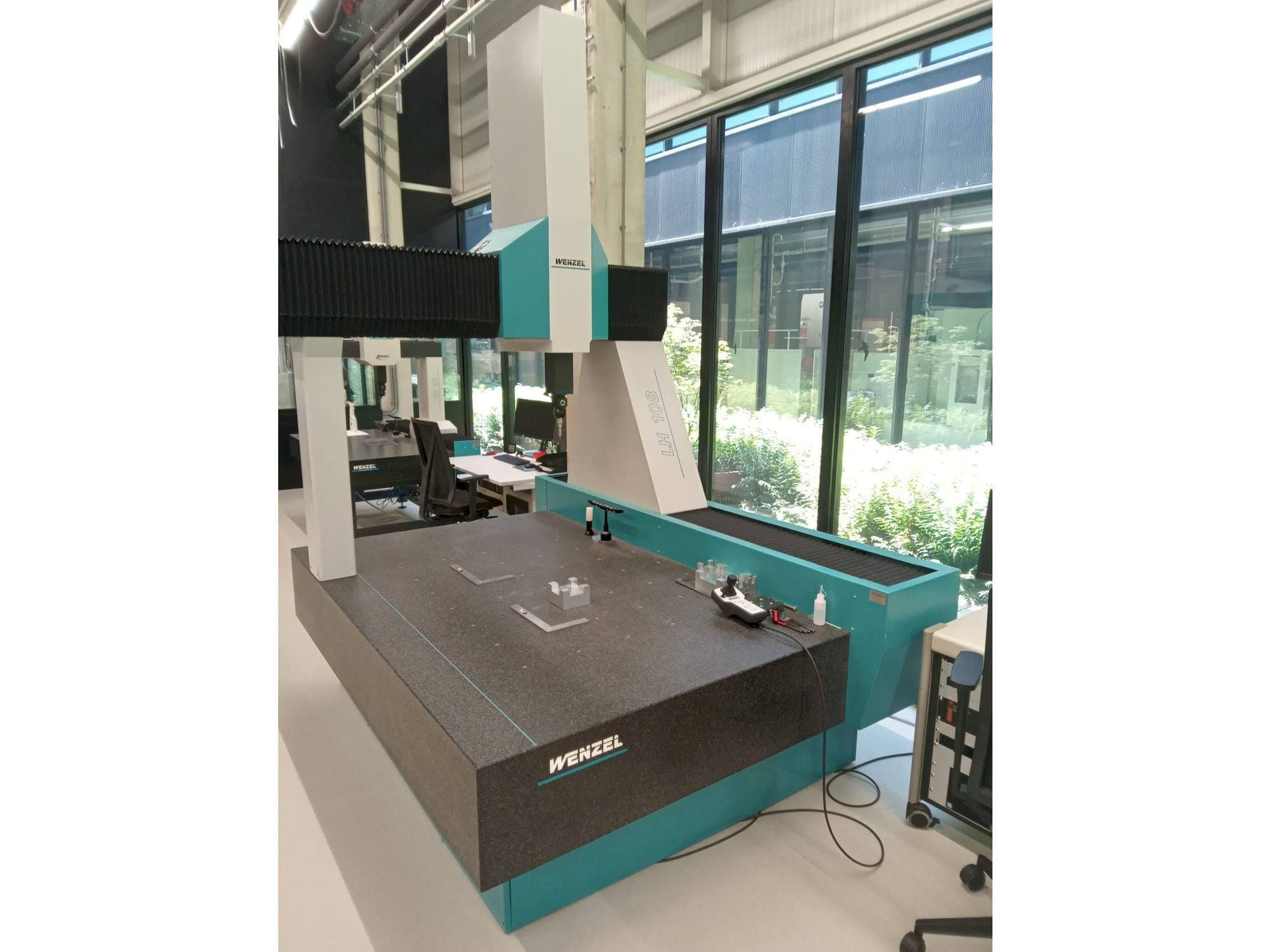 Makine Wenzel LH-108 - Önden görünüm