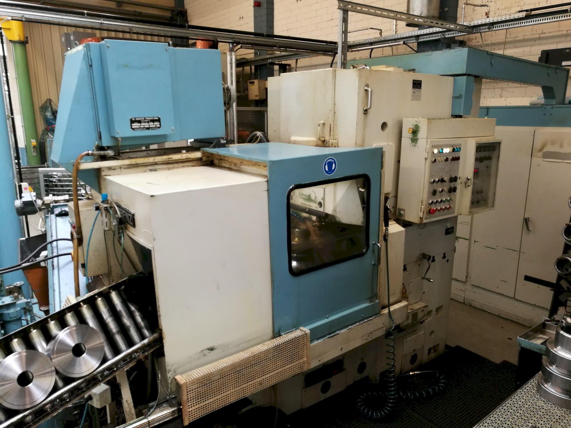 Makine LORENZ LS 302 - Önden görünüm
