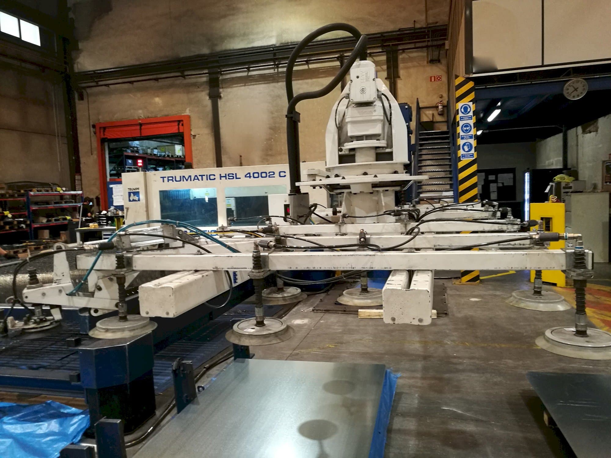 Makine  Trumpf TRUMATIC HSL 4002 C - Önden görünüm
