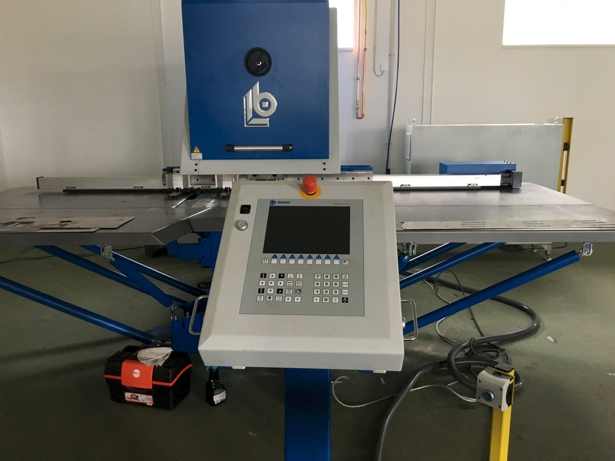 Makine BOSCHERT Compact 750 - Önden görünüm