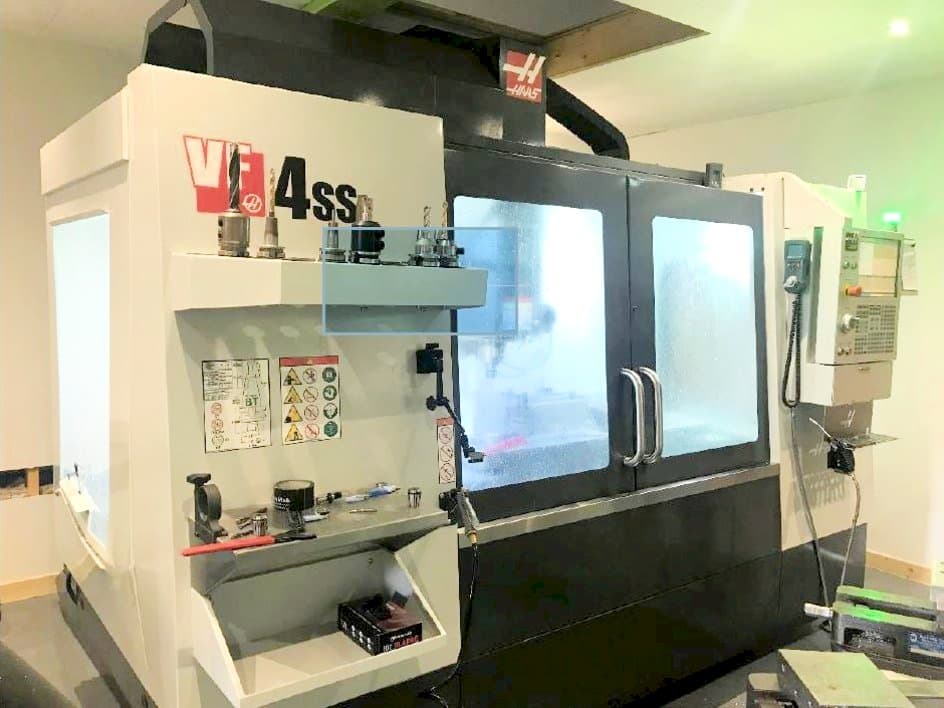 Makine HAAS VF-4SS - Önden görünüm