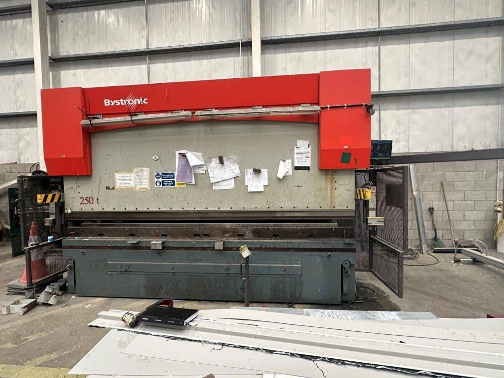 Makine Bystronic PR 250 x 4100 - Önden görünüm
