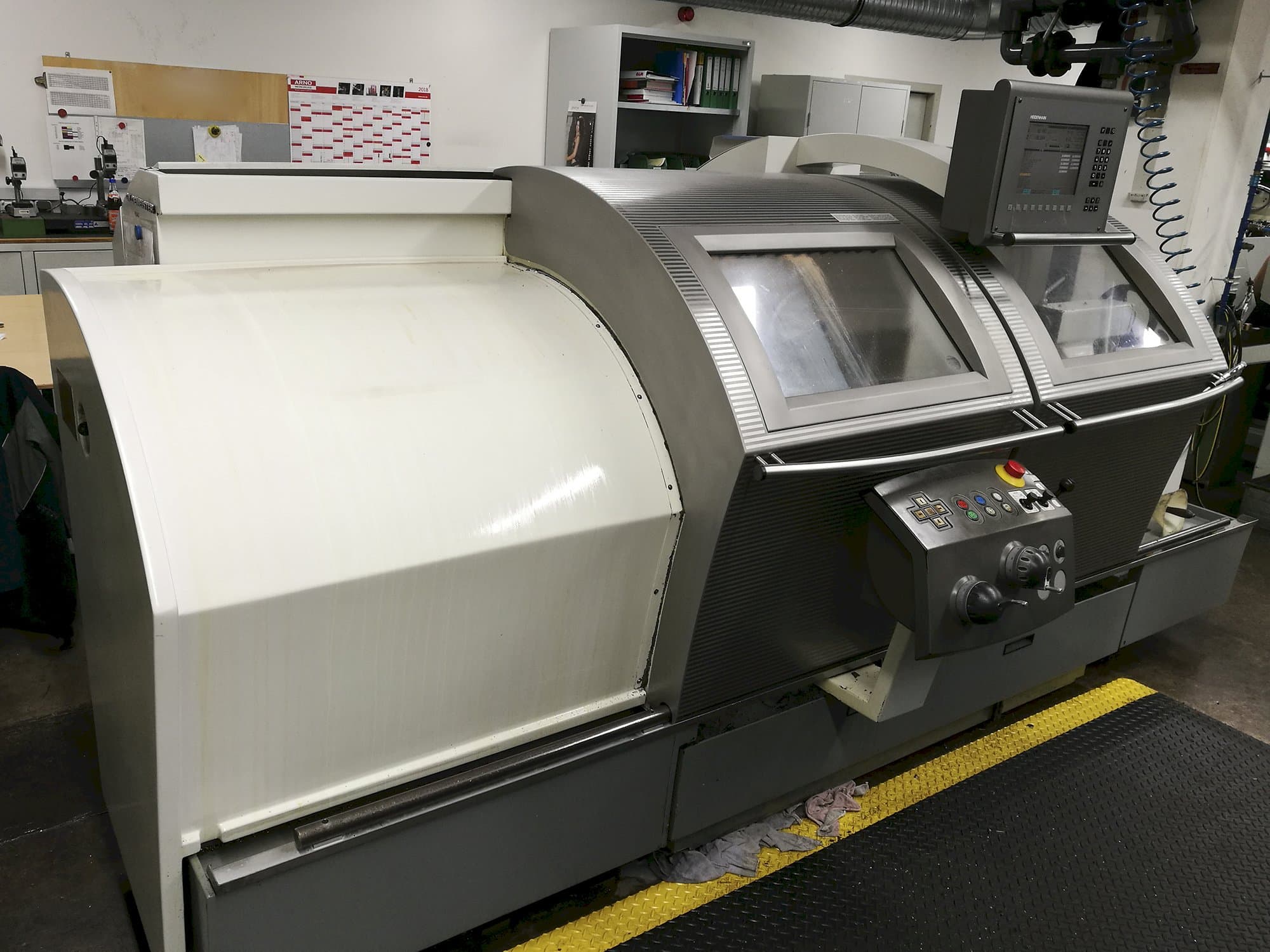 Makine Gildemeister - Sol görünüm NEF 520
