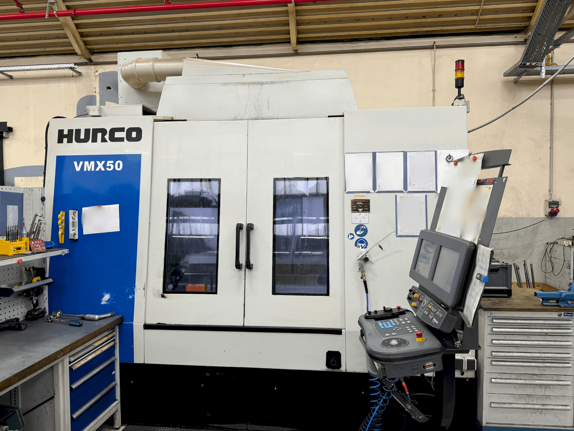 Makine  Hurco VMX 50/40T - Önden görünüm