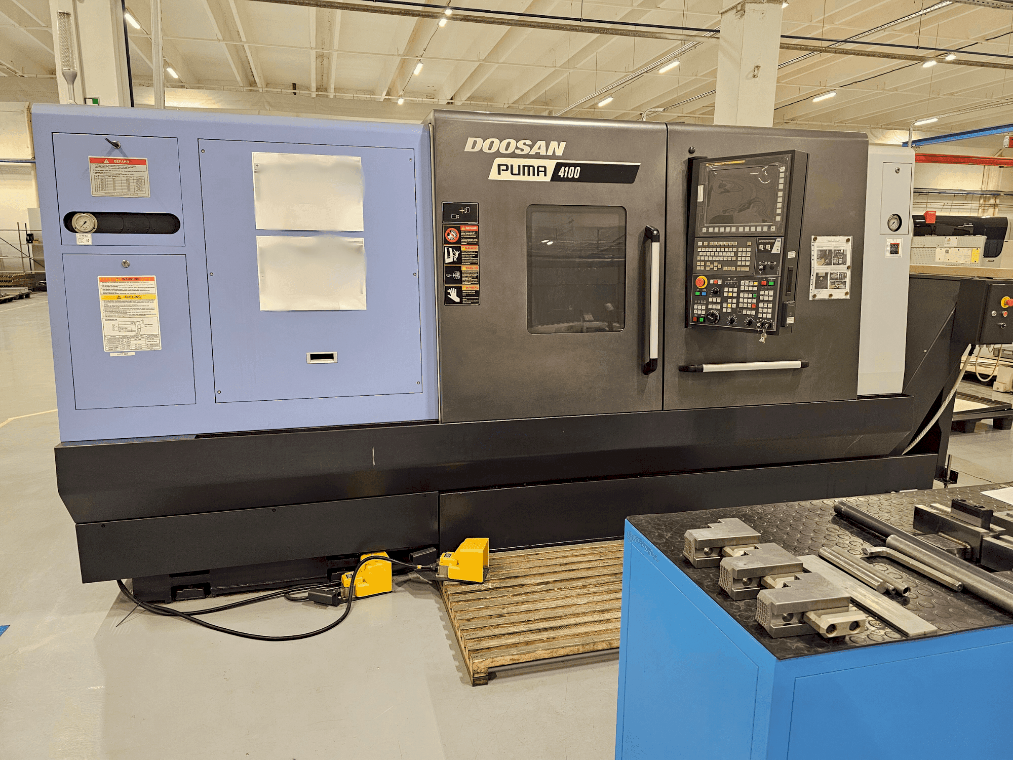 Makine DOOSAN PUMA 4100B (2018) - Önden görünüm