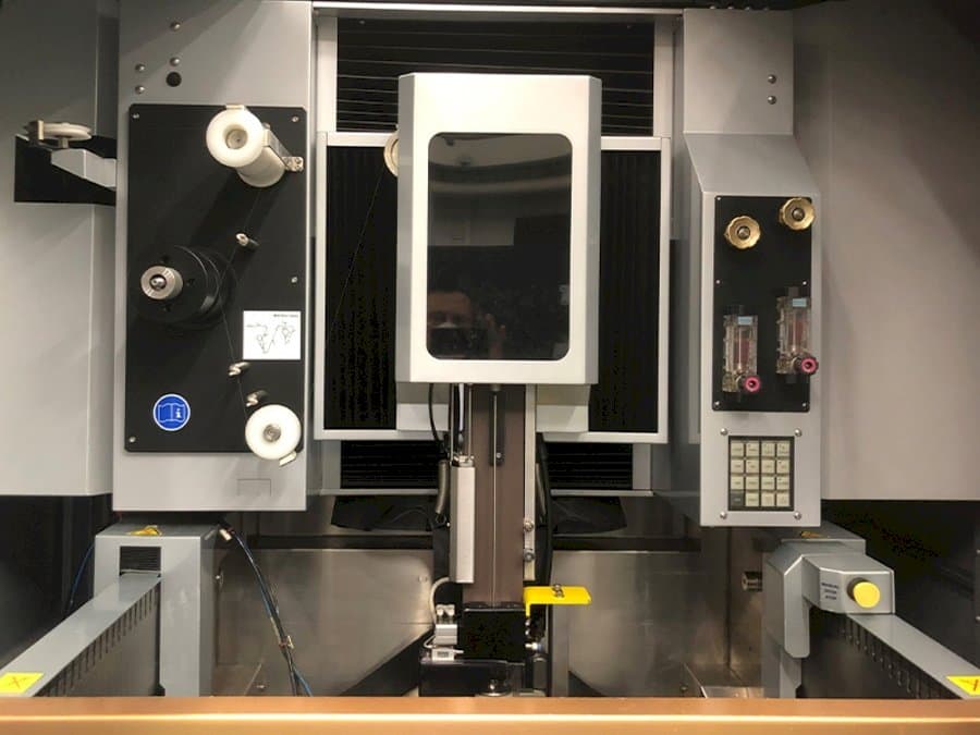 Makine EROWA Robot Compact 80 - Önden görünüm