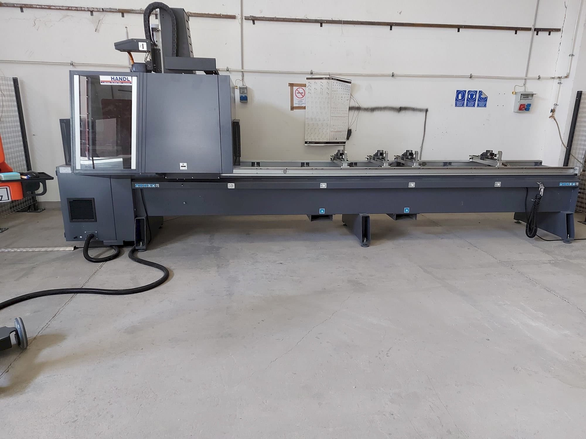 Makine Tekna TKE943-4 - Önden görünüm