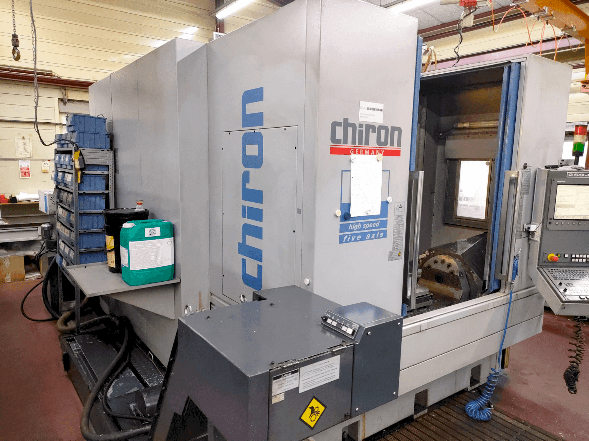 Makine  CHIRON Mill 800 - Önden görünüm