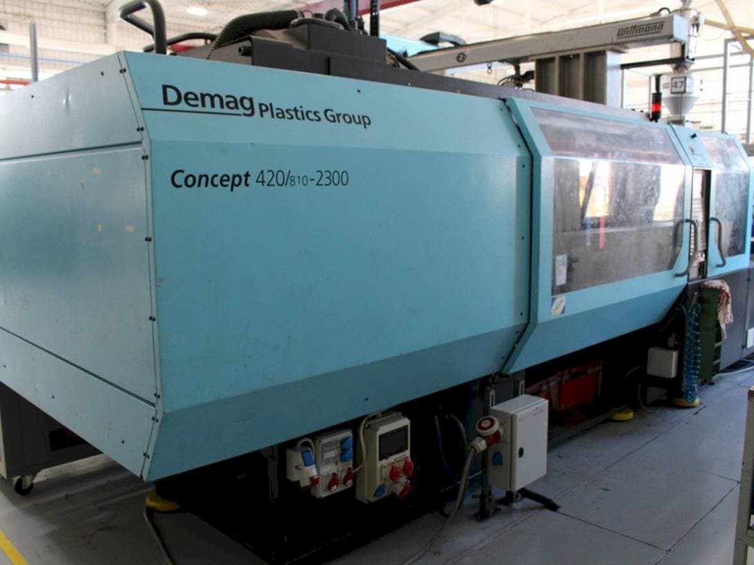 Makine DEMAG 420/810-2300 NC4 - Önden görünüm