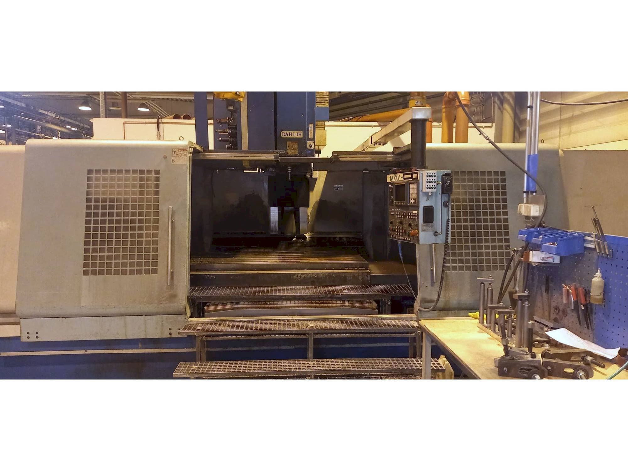 Makine DAH LIH MCV 2600 - Önden görünüm