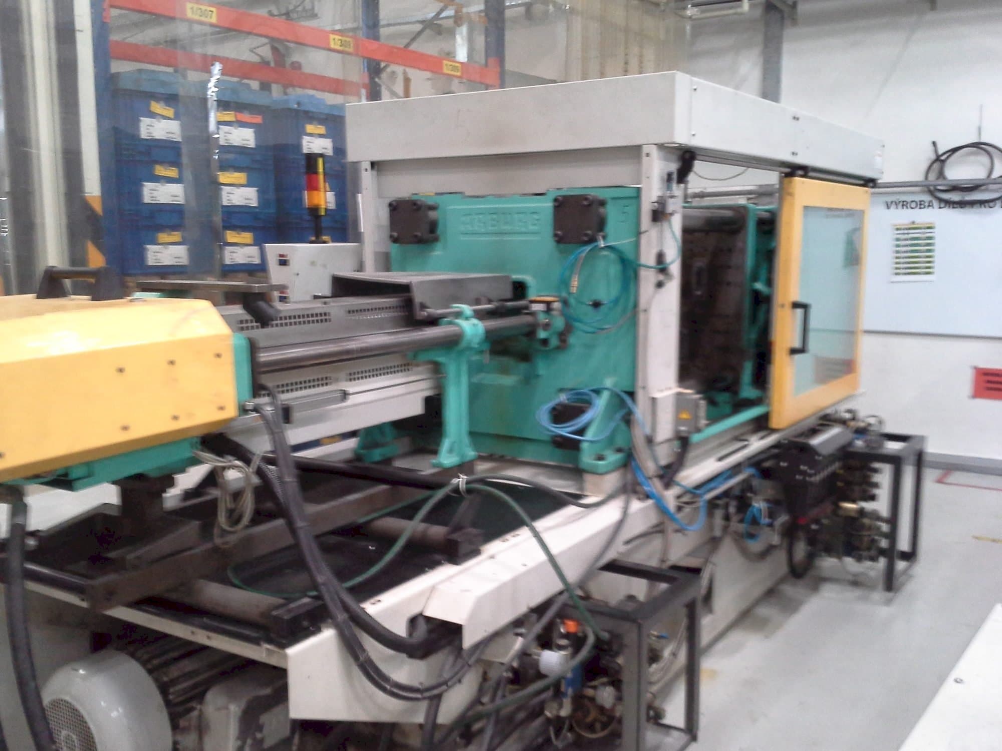 Makine Arburg 570C 2000-675 - Önden görünüm