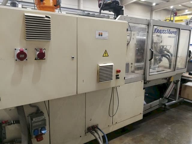 Makine Krauss Maffei 80/220 C1 - Önden görünüm