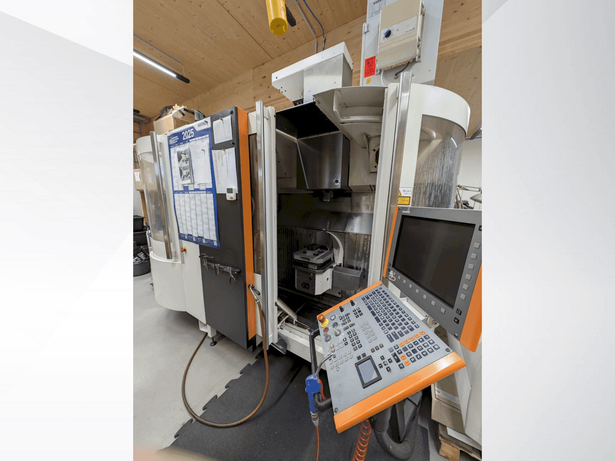 Makine MIKRON UCP 600 Vario - Önden görünüm