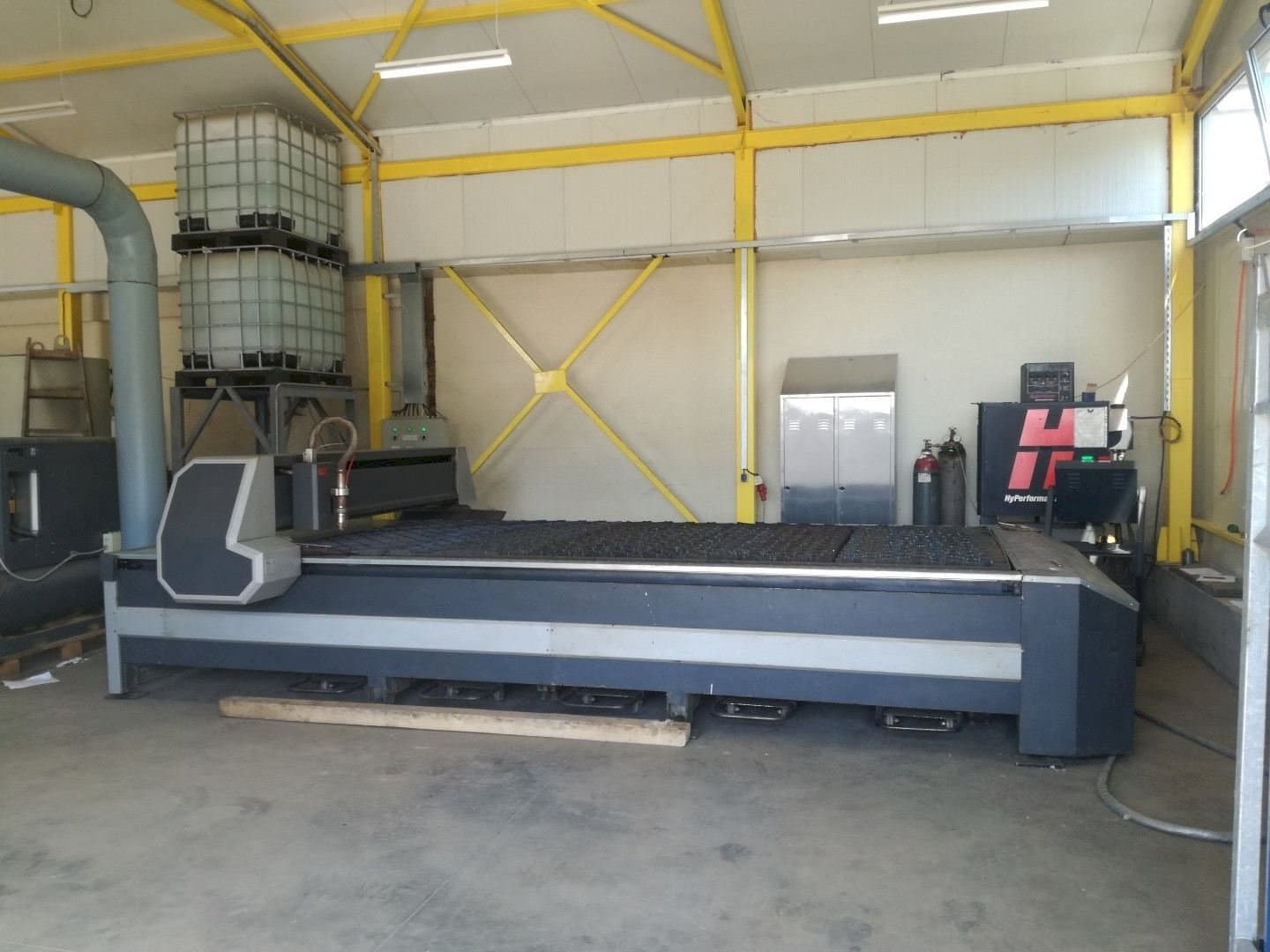 Makine HPM ITALY GV 4 x 2 - Önden görünüm