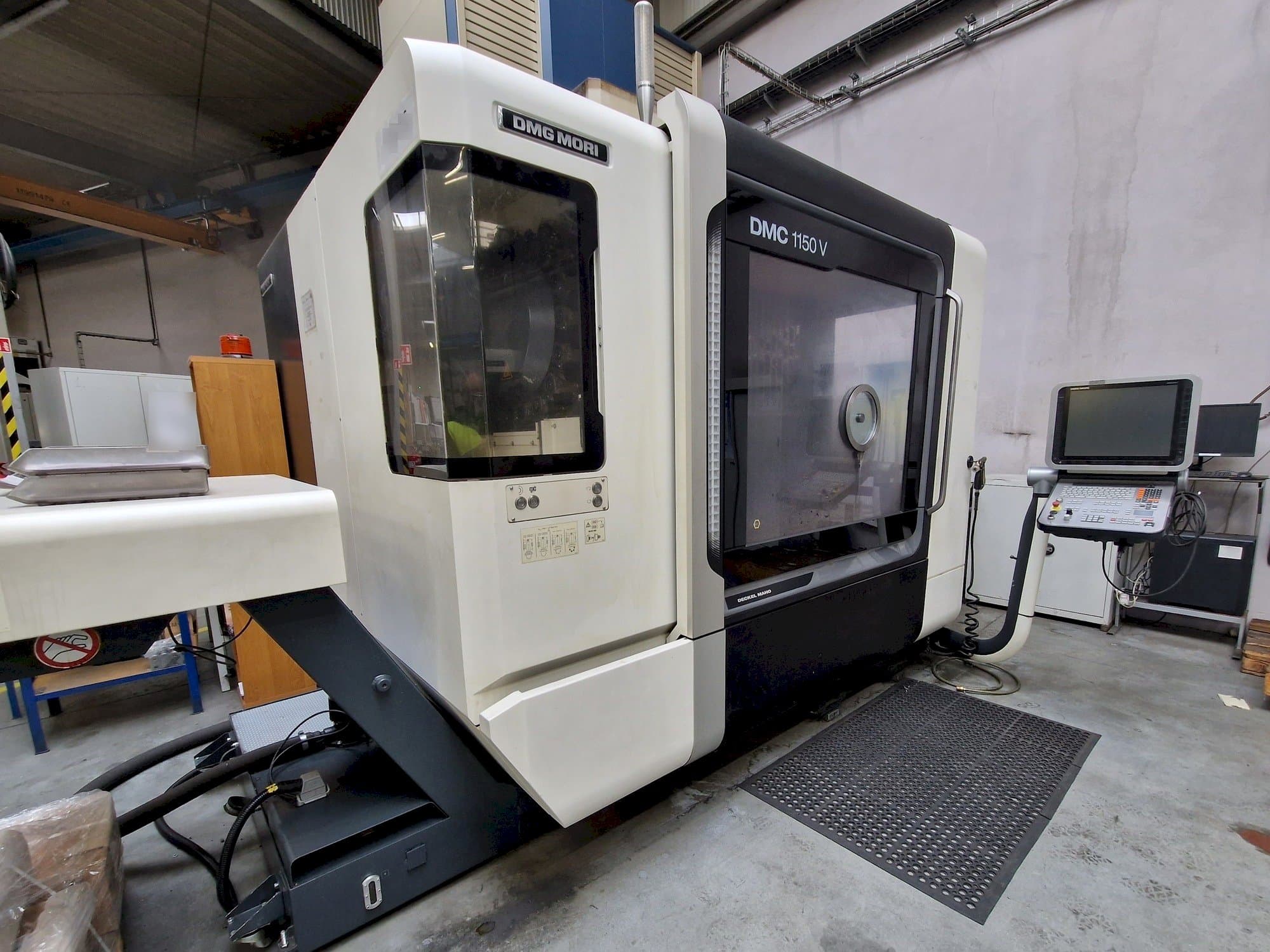 Makine DMG MORI DMC 1150 V - Sol taraftaki görüntü