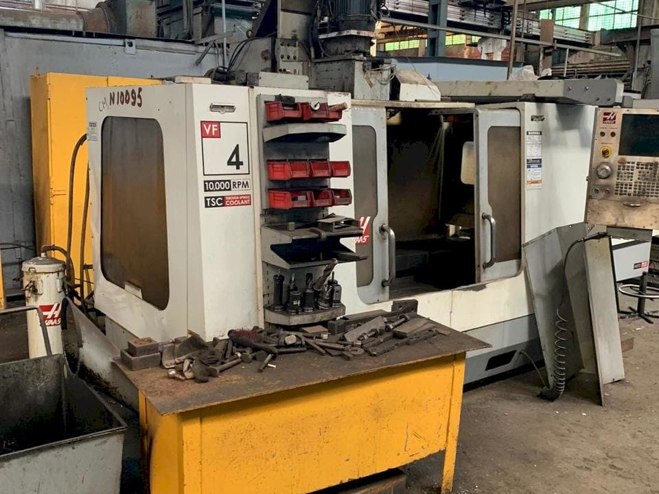 Makine HAAS VF-4 - Önden görünüm