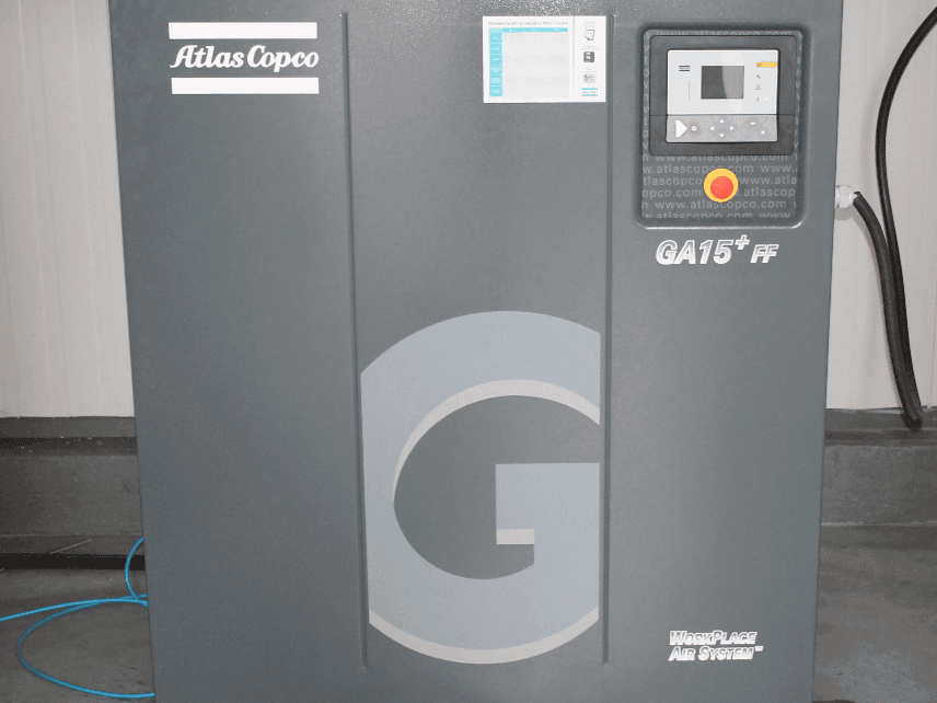 Makine  Atlas Copco Ga15 + FF - Önden görünüm
