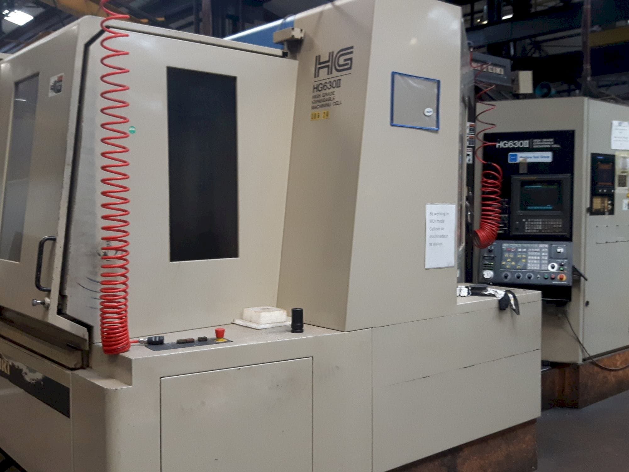 Makine  HITACHI SEIKI HG 630 - Önden görünüm