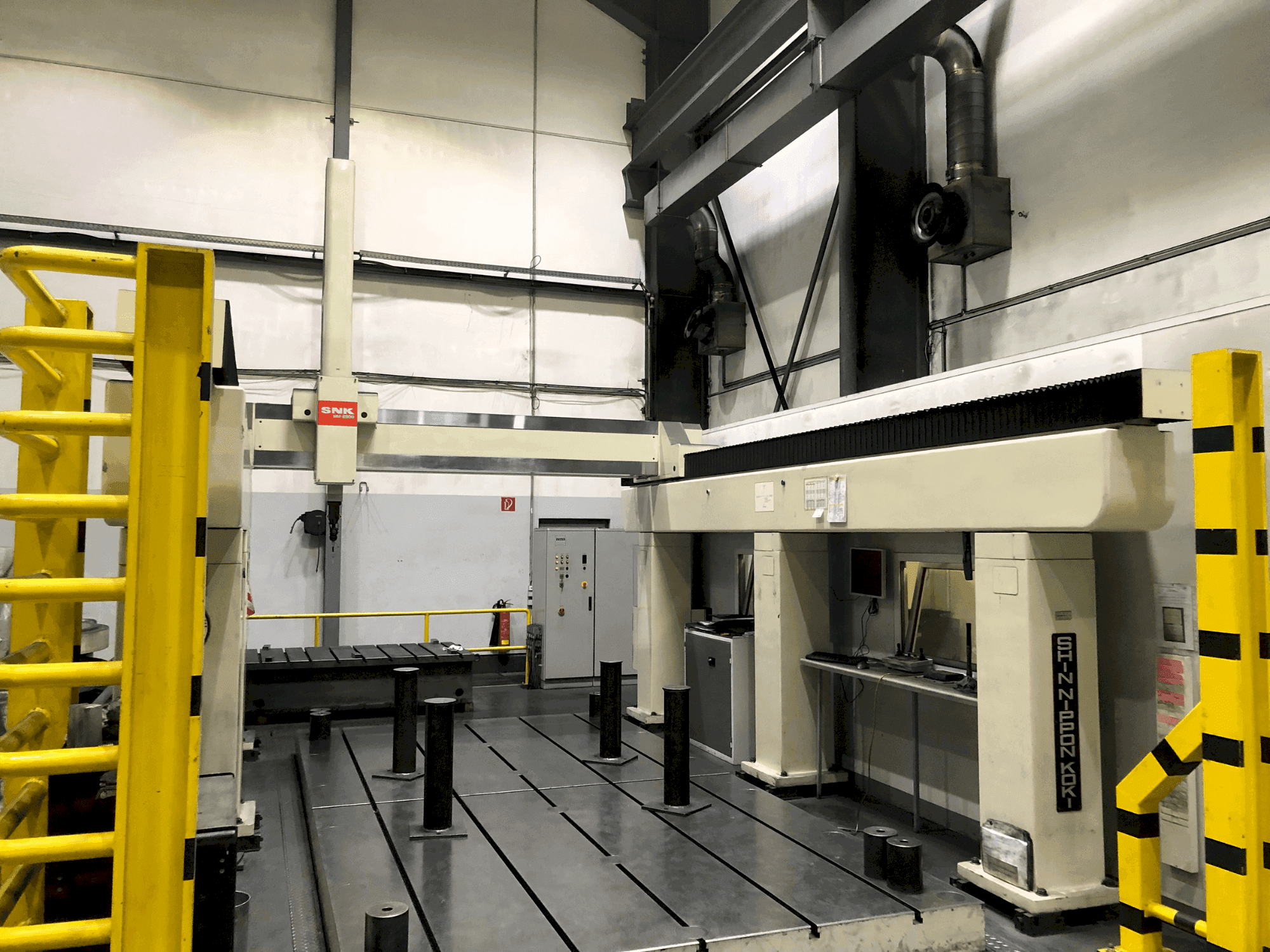 Makine  SHIN NIPPON KOKI MM 2500-5012 - Önden görünüm