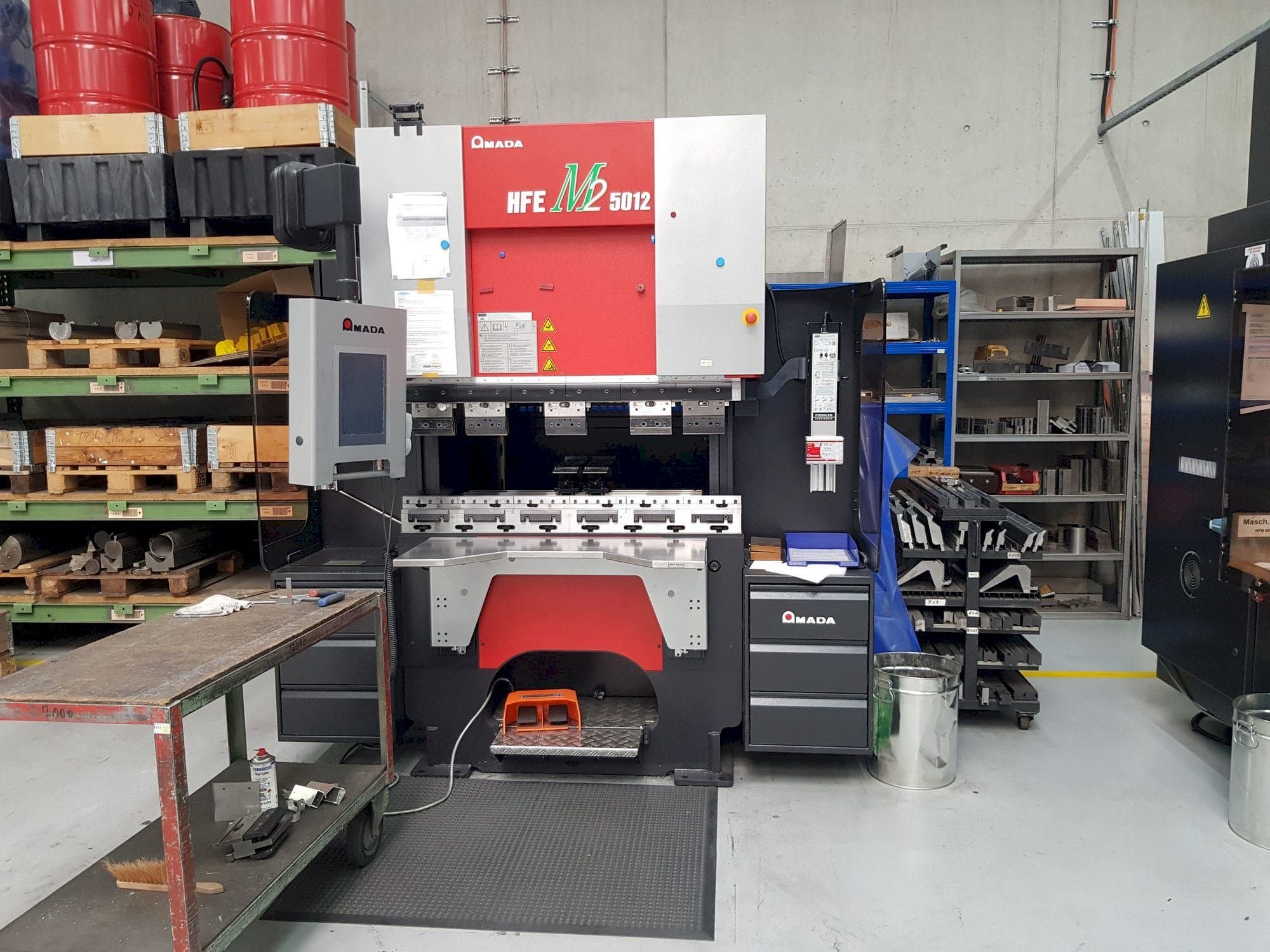 Makine AMADA HFE M2 5012 - Önden görünüm